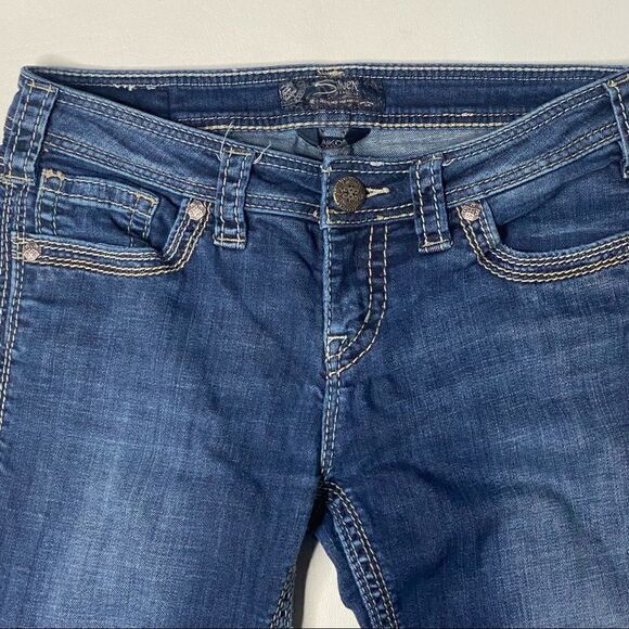 Silver Jean Co | Aiko Denim Jean Capri’s - Picture 2 of 6